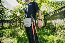 Load image into Gallery viewer, Horticulture Apron - Leather
